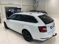 Begagnad Skoda Octavia Style 151 HK (111 kW) 2017 Vit Kombi