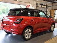 Begagnad Suzuki Swift 83 HK (61 kW) 2024 Röd Halvkombi