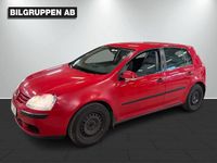 Begagnad VW Golf IV Trendline 102 HK (75 kW) 2006 Röd Halvkombi