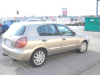 Begagnad Nissan Almera 116 HK (85 kW) 2004 Gul Halvkombi