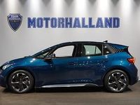 Begagnad Cupra Born e-Boost 172 kW (234 HK) 2023 Blå Halvkombi