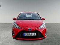 Begagnad Toyota Yaris Hybrid Active 101 HK (74 kW) 2019 Röd Halvkombi