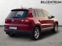 Begagnad VW Tiguan 200 HK (147 kW) 2008 Röd SUV