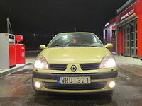 Begagnad Renault Clio R.S. 75 HK (55 kW) 2005 Halvkombi