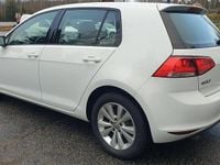 Begagnad VW Golf VII 110 HK (80 kW) 2017 Vit Halvkombi