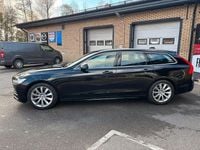 Begagnad Volvo V90 Momentum 190 HK (139 kW) 2020 Svart Kombi