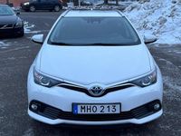 Begagnad Toyota Auris Touring Sports Active 136 HK (100 kW) 2016 Vit Kombi