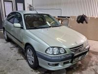 Begagnad Toyota Avensis 128 HK (94 kW) 2000 Sedan