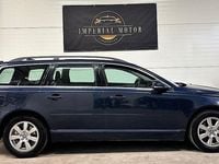 Begagnad Volvo V70 Momentum 179 HK (131 kW) 2012 Blå Kombi
