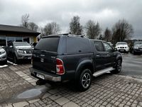begagnad Toyota HiLux 3.0D AUT 4WD INVINCIBLE VÄRMARE LÄDER NAVI KÅPA