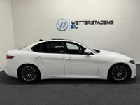 begagnad Alfa Romeo Giulia 2.0 Turbo Super Panorama H/K Drag Keyless