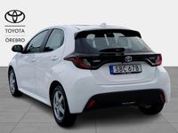 Begagnad Toyota Yaris 2023 Vit Halvkombi