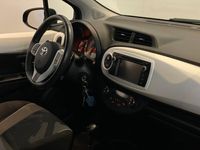 begagnad Toyota Yaris 5-dörrar 1.33 Dual VVT-i Multidrive S 99hk AUTO