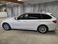 Begagnad BMW 320 Sport Line 190 HK (139 kW) 2015 Vit Kombi