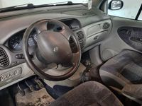 Begagnad Renault Scénic 107 HK (78 kW) 2001 Minibuss