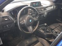 Begagnad BMW 118 M Sport 136 HK (100 kW) 2018 Estoril blue metallic Halvkombi