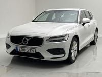 Begagnad Volvo V60 Momentum 197 HK (144 kW) 2021 Vit Kombi