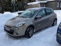 Begagnad Renault Clio R.S. 75 HK (55 kW) 2011 Halvkombi
