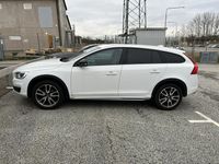 begagnad Volvo V60 CC D4 AWD Geartronic Classic, Summum