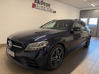 Begagnad Mercedes C300e AMG 306 HK (225 kW) 2021 Mörkblå Kombi