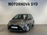 Begagnad Toyota Yaris Hybrid Active 101 HK (74 kW) 2017 Grå