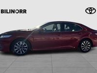 Begagnad Toyota Camry Hybrid Executive 220 HK (161 kW) 2019 Röd Sedan