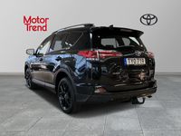 begagnad Toyota RAV4 2,5 HYBRID|AWD|Attitued Black|Drag|Back Kam|Låg Skatt