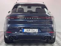 Begagnad Porsche Cayenne 305 HK (224 kW) 2023 Mörkblå SUV