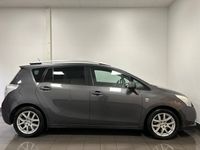 begagnad Toyota Verso 2.2 D-4D Navi / B-Kam / Drag / M-Värme