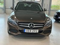 Begagnad Mercedes C350e Avantgarde 279 HK (205 kW) 2016 Mörkbrun Kombi