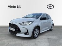 Begagnad Toyota Yaris Hybrid Sport 117 HK (86 kW) 2022 Grå Halvkombi