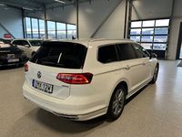 begagnad VW Passat Sportscombi 2.0 TDI R Line Cockpit Kamera