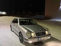 Begagnad Mercedes E240 170 HK (125 kW) 1999 Sedan