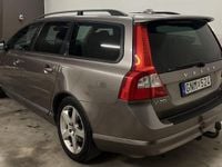 Begagnad Volvo V70 Momentum 200 HK (147 kW) 2008 Grå Kombi