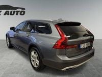 Begagnad Volvo V90 CC Momentum 190 HK (139 kW) 2020 Grå Kombi