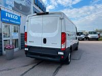 begagnad Iveco Daily 3,5 Ton Van 3.0 CNG Hi-Matic Automat 136hk 9m3