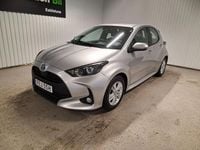 Begagnad Toyota Yaris 2023 Silver Halvkombi