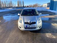 Begagnad Toyota Yaris 87 HK (63 kW) 2007 Silvermetallic Halvkombi