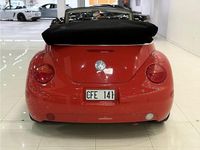 Begagnad VW Beetle Cabriolet 116 HK (85 kW) 2003 Röd Cab