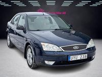 Begagnad Ford Mondeo 146 HK (107 kW) 2004 Mörkblå Halvkombi