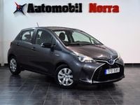 Begagnad Toyota Yaris Hybrid Active 101 HK (74 kW) 2015 Mörkgrå Halvkombi