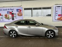 begagnad Lexus IS300h 