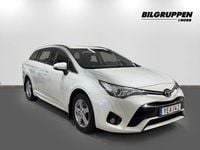 Begagnad Toyota Avensis Active 147 HK (108 kW) 2016 Vit Kombi