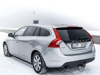 Begagnad Volvo V60 Summum 163 HK (119 kW) 2011 Silver Kombi