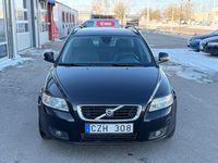 Begagnad Volvo V50 Momentum 125 HK (91 kW) 2009 Svart Kombi