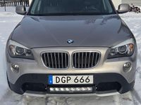 Begagnad BMW X1 204 HK (150 kW) 2011 Champagne metallic SUV