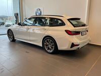 begagnad BMW 330e Touring Aut Model Sport | Navi | Rattvärme | HiFi 2021 Vit