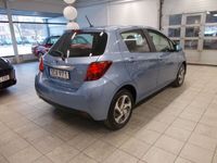 begagnad Toyota Yaris Hybrid e-CVT 101hk Automat/Sommar&V-Hjul