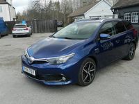 begagnad Toyota Auris Touring Sports Hybrid e-CVT Comfort Euro 6 2017, Halvkombi