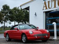 Begagnad Ford Thunderbird 256 HK (188 kW) 2002 Röd Cab